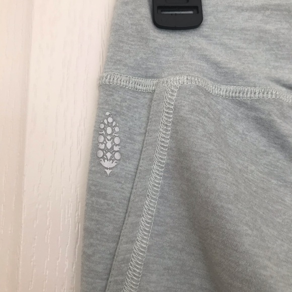 Free People 7/8 legging - Picture 4 of 5